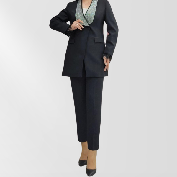 Black 2pcs Suit with Studded Collar