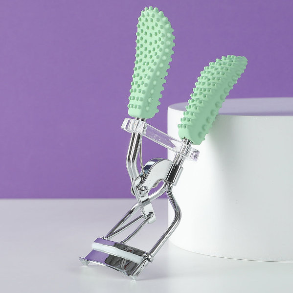 Eyelash curler
