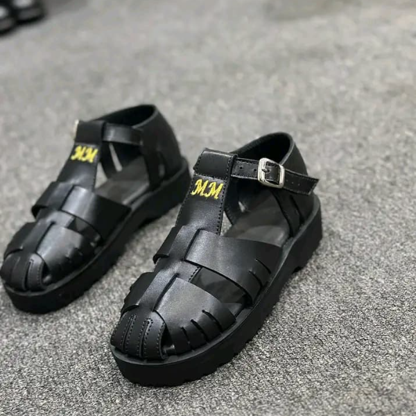 MM Black sandals