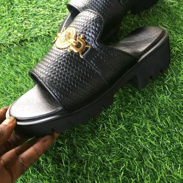 Cover Slides in skin leather